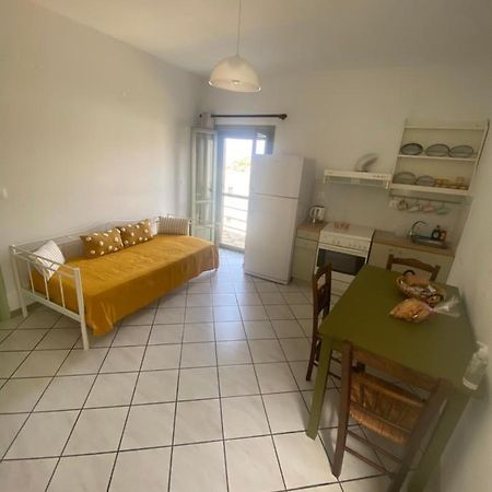 Agios RomanosAmnia公寓 外观 照片