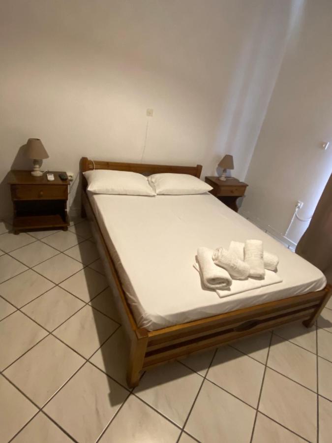 Agios RomanosAmnia公寓 外观 照片