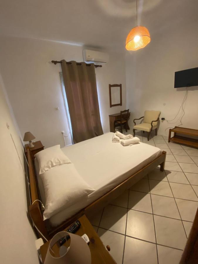 Agios RomanosAmnia公寓 外观 照片